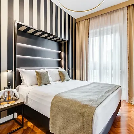 Frattina High-end Apartamento *